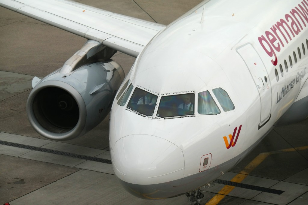 A commercial Liner About to take off
